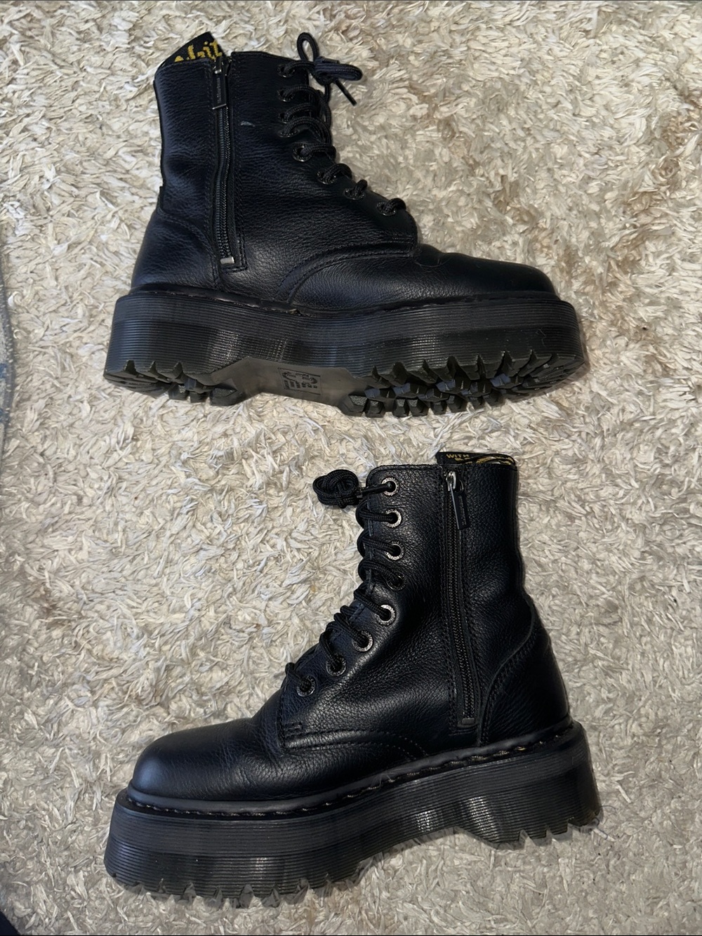 Dr. Martens Jadon III Boot Pisa Leather Platforms